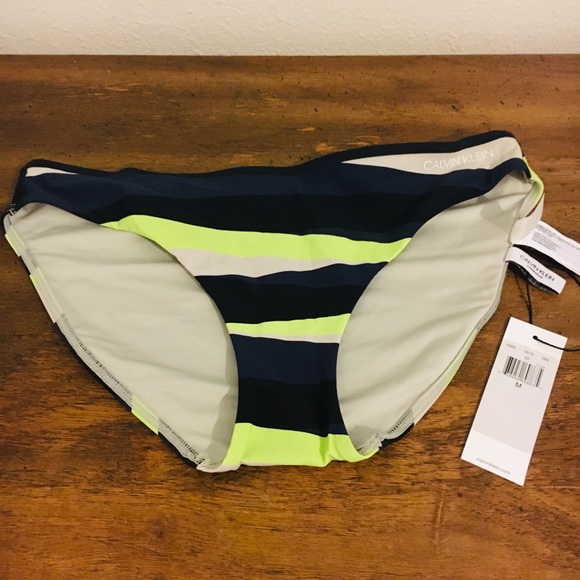 Calvin Klein bikini set - Picture 3 of 3